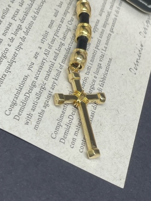 colar terço crucifixo masculino couro ouro 18k 5